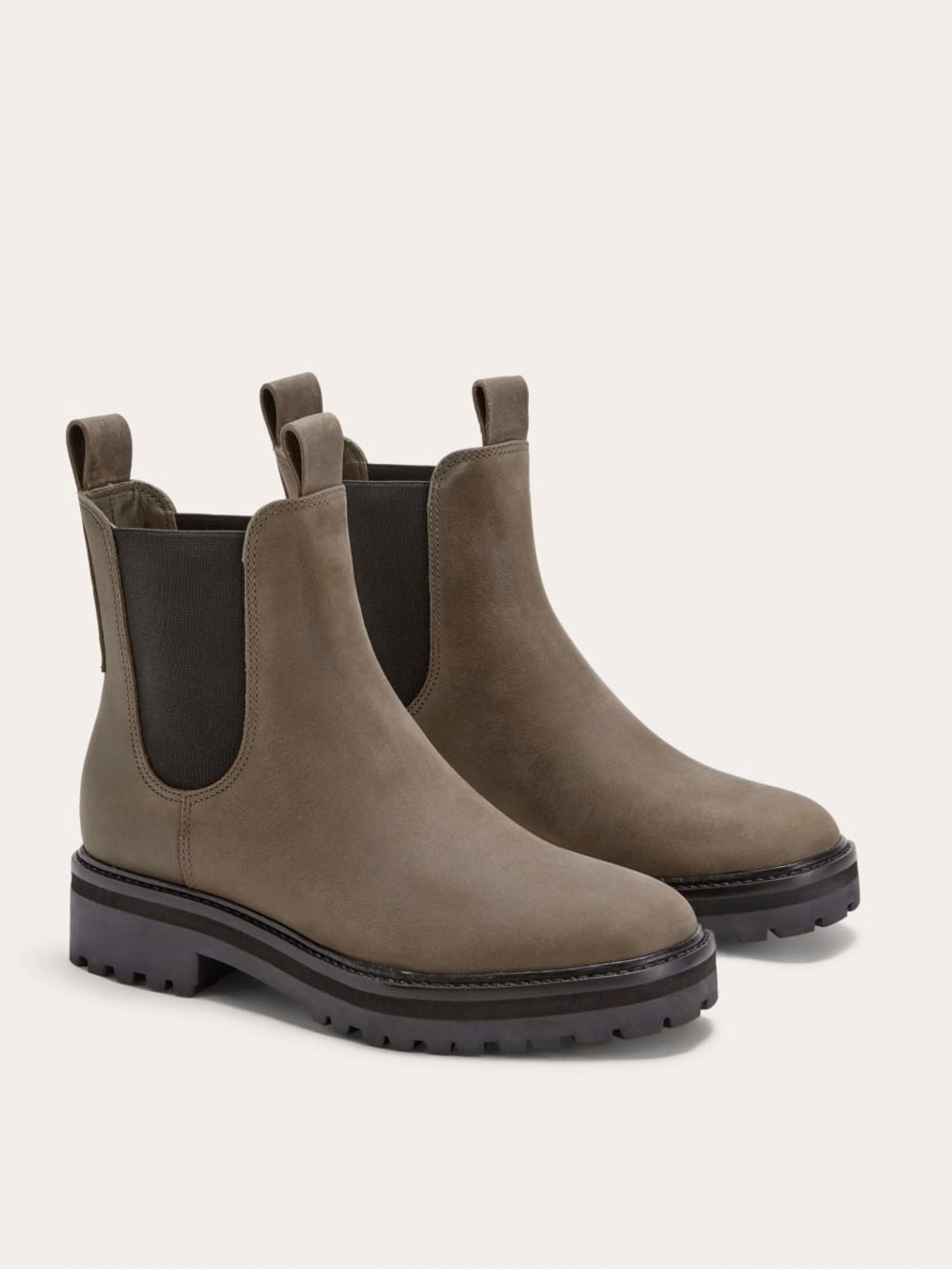 Everlane The Lug Chelsea Boot